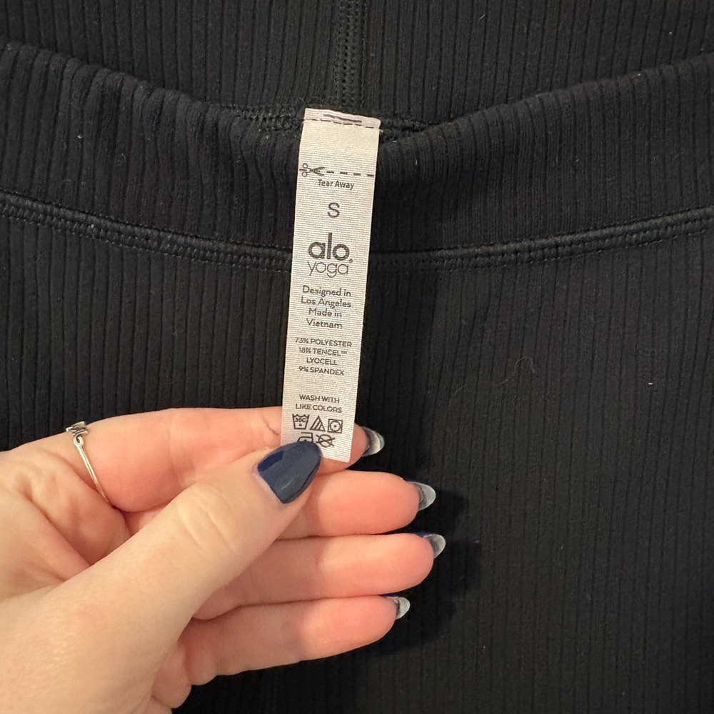 ALO High Waist 7/8 Ribbed Blissful Legging Small Black - Picture 5 of 5